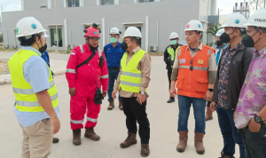 Komisaris Utama PT PLN Energi Primer Indonesia Komisaris Utama PT PLN Energi Primer Indonesia (PLN EPI), Nikson Silalahi, melakukan kunjungan kerja ke PLTU Timor-1 di Lifuleo, Kupang Barat.