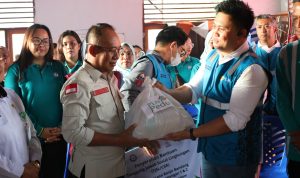 PLN UID Suluttenggo PT PLN (Persero) UP3 Kotamobagu melalui program Tanggung Jawab Sosial dan Lingkungan (TJSL) menyalurkan bantuan kemanusiaan kepada masyarakat terdampak banjir bandang di Desa Solimandungan I dan Desa Solimandungan II, Kecamatan Bolaang, Kabupaten Bolaang Mongondow.