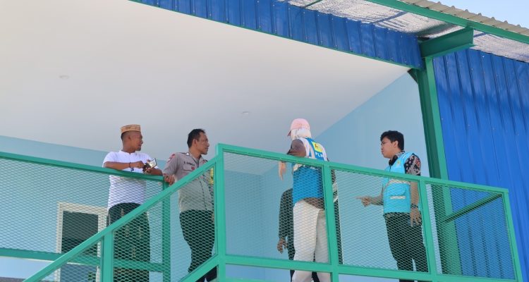UP3 Gorontalo Bagi masyarakat Kelurahan Tilihuwa, Gorontalo, hasil panen bukan sekadar tumpukan kacang tanah yang siap dijual.